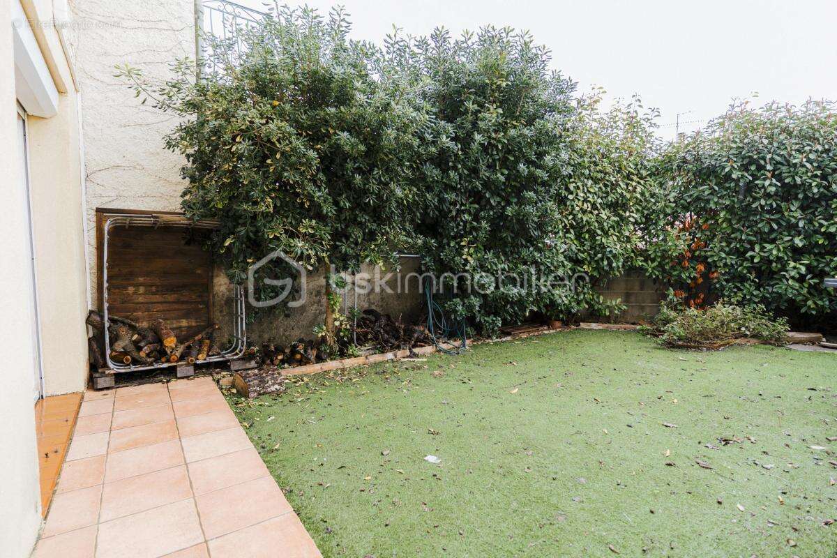 Maison à PEYRESTORTES