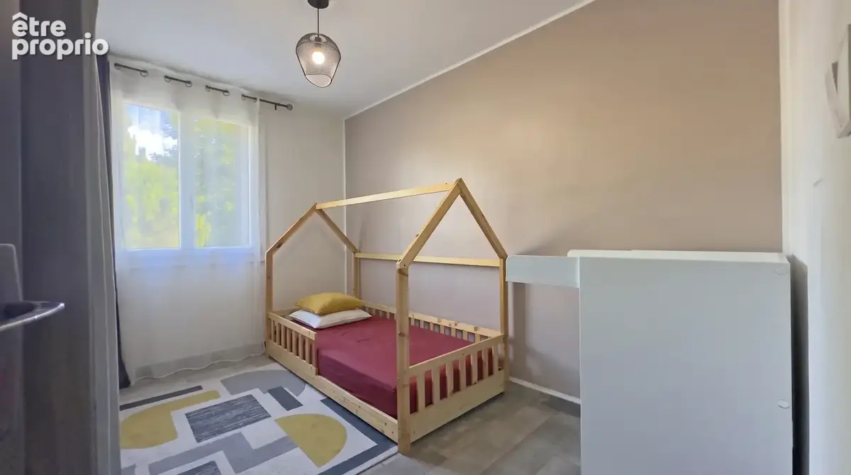Toulon, quartier Brunet  T3 traversant avec double balcon et vue dégagée - photo 6