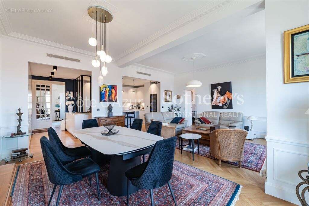 Nice Carré d'Or, appartement Belle Époque de 146 m² avec 4 chambres sur le boulevard Victor Hugo - photo 3