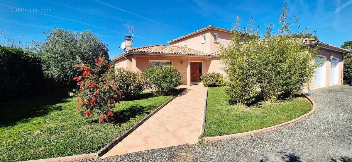 Maison à EAUNES