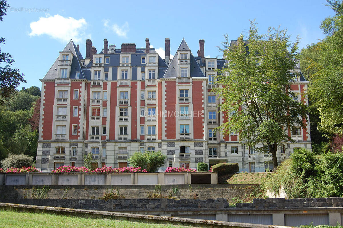 Appartement à ROUXMESNIL-BOUTEILLES