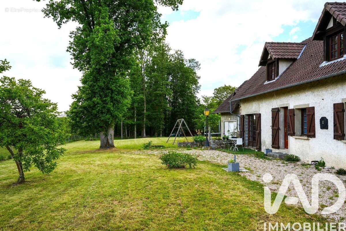 Maison 160 m² à Autheuil-Authouillet  - photo 2