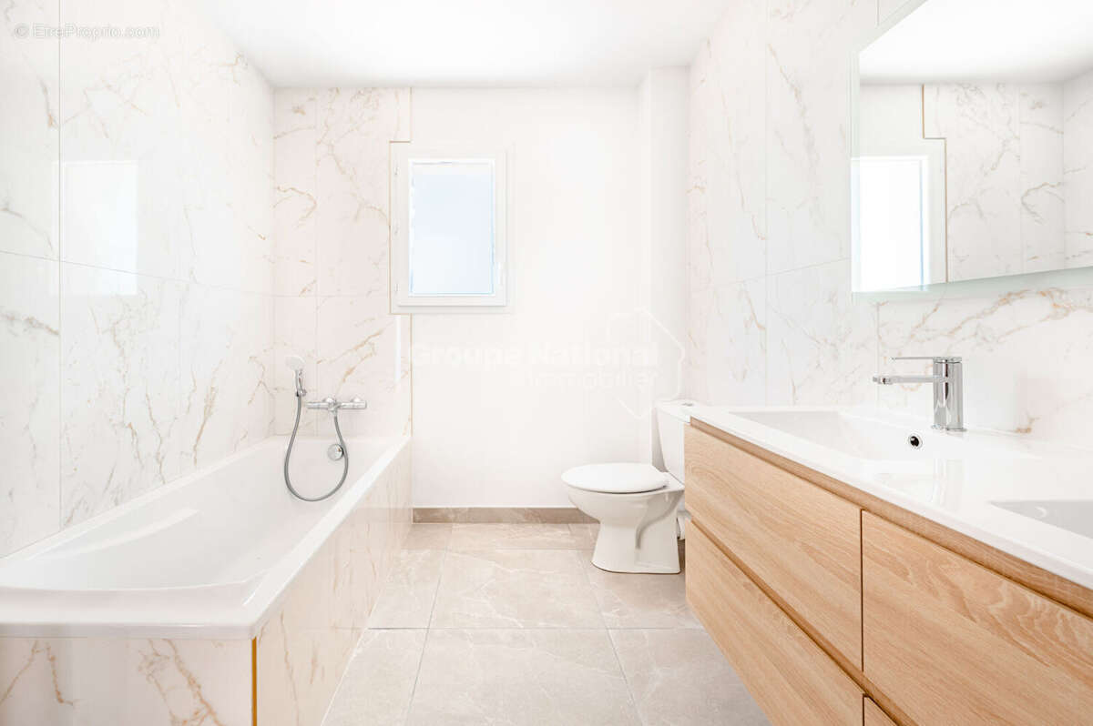 Maison à VINON-SUR-VERDON