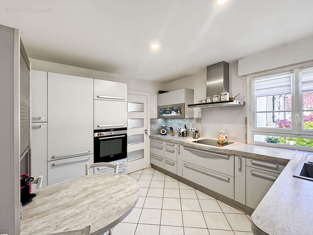 Maison à VAUX-LE-PENIL