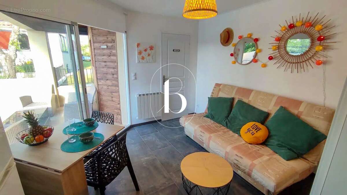 Maison à SAINT-JUST-ET-VACQUIERES