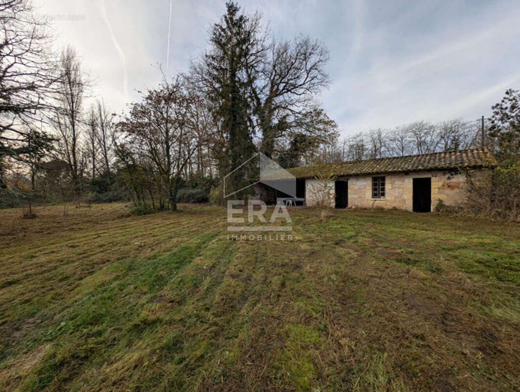 Maison à MENESPLET