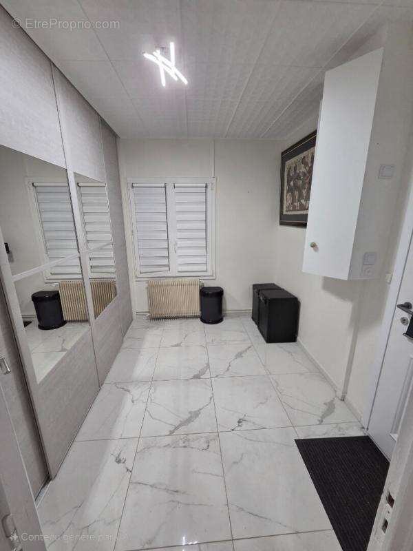 Maison à SAINT-JEAN-DE-LA-RUELLE