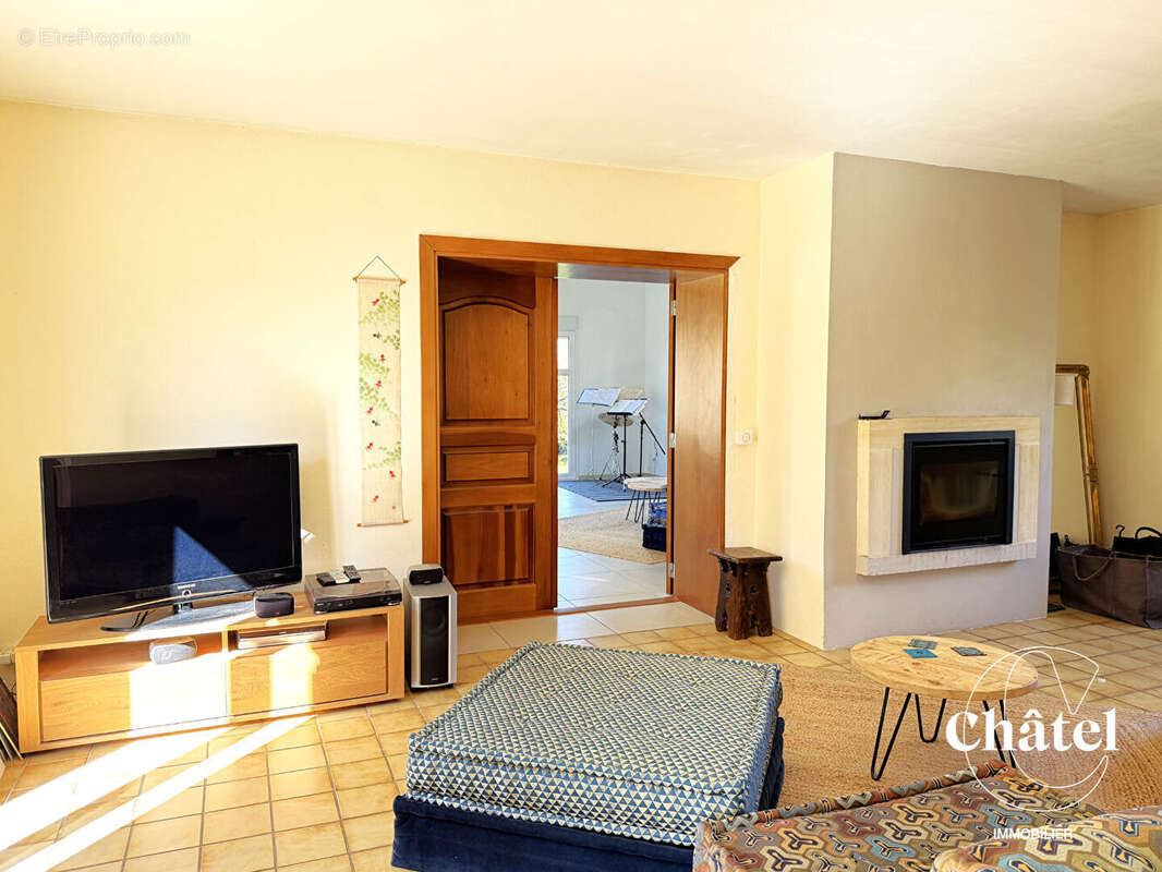 Maison à MONT-L'EVEQUE