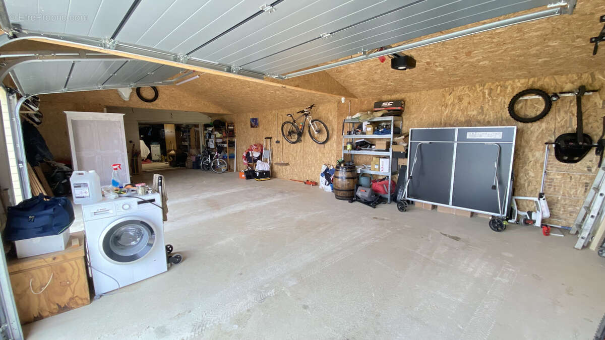 Maison à CHAMPAGNOLLES