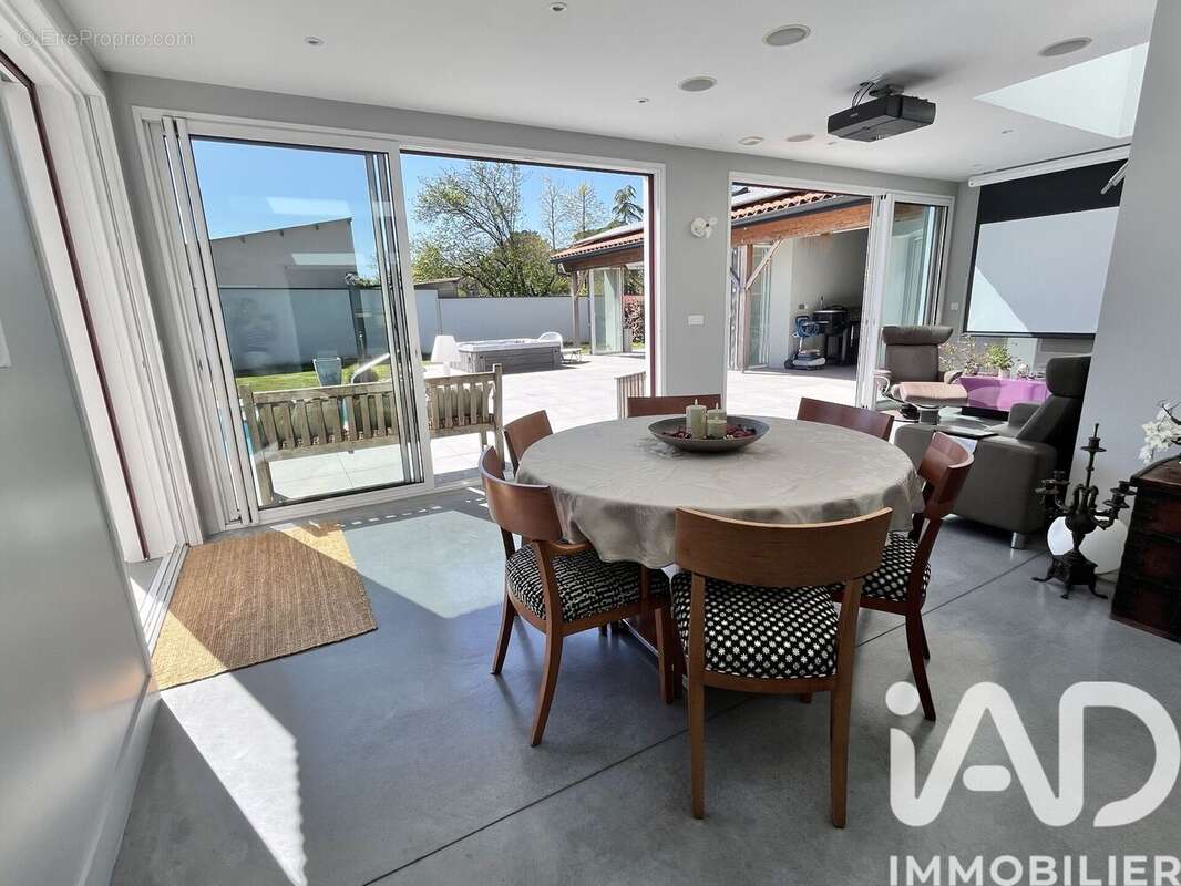 Maison 224 m² à Vertou  - photo 6