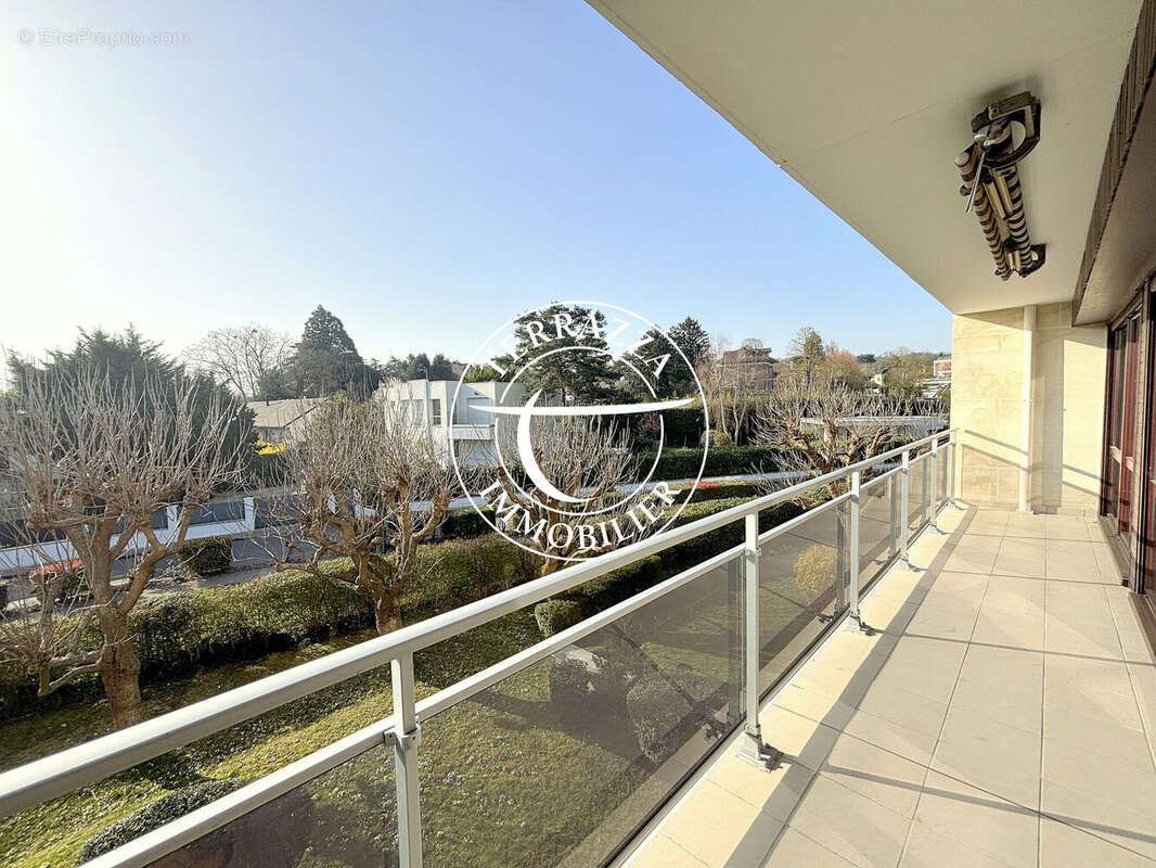 Appartement à LOUVECIENNES