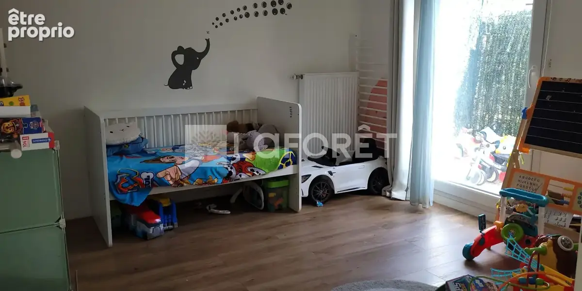 À vendre - Appartement F3 avec 2 terrasses et box à Thiais - photo 11