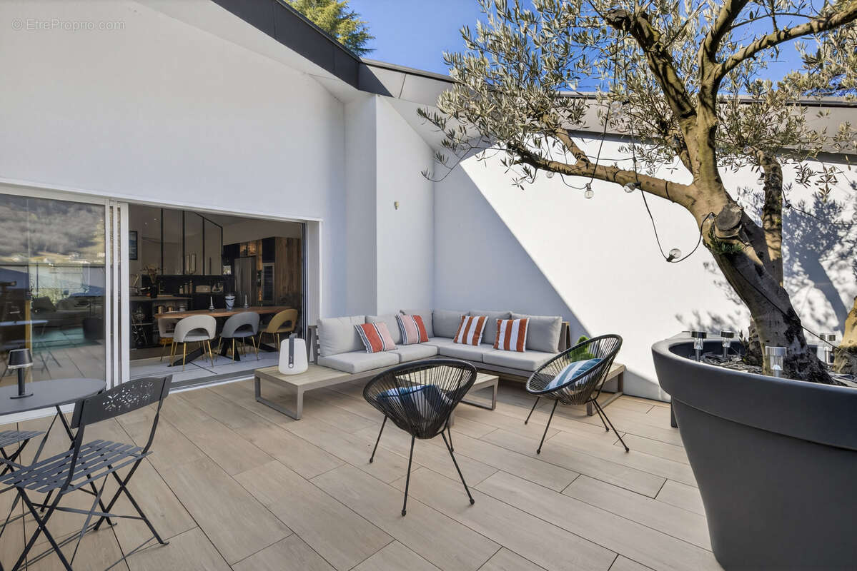 Appartement à CHALLES-LES-EAUX