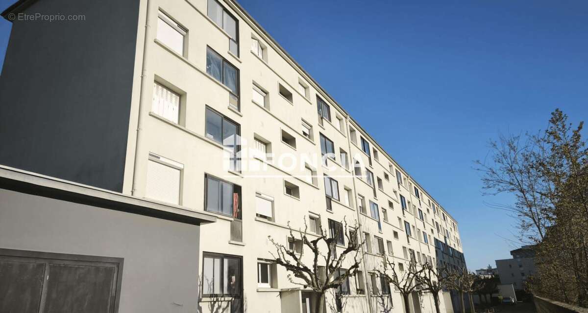 Appartement à GUILHERAND-GRANGES