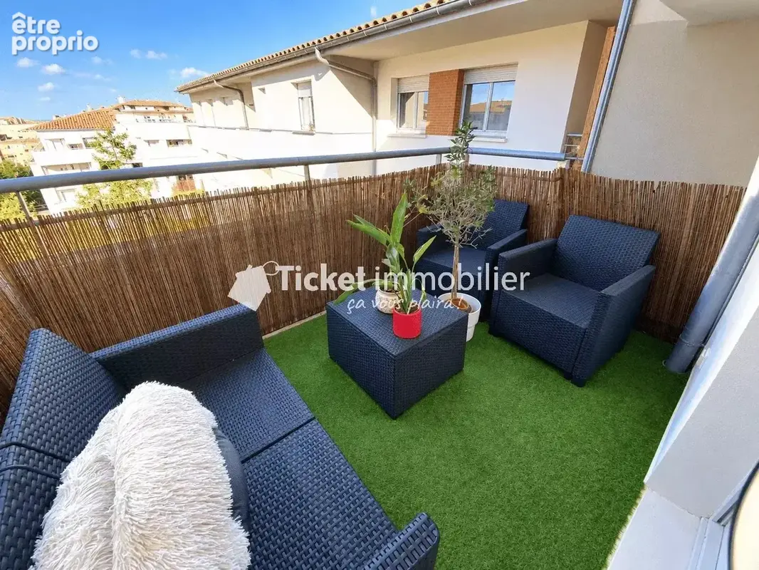 Appartement T3 lumineux avec terrasse et 2 parkings en sous-sol – Quartier Sept Deniers - photo 3