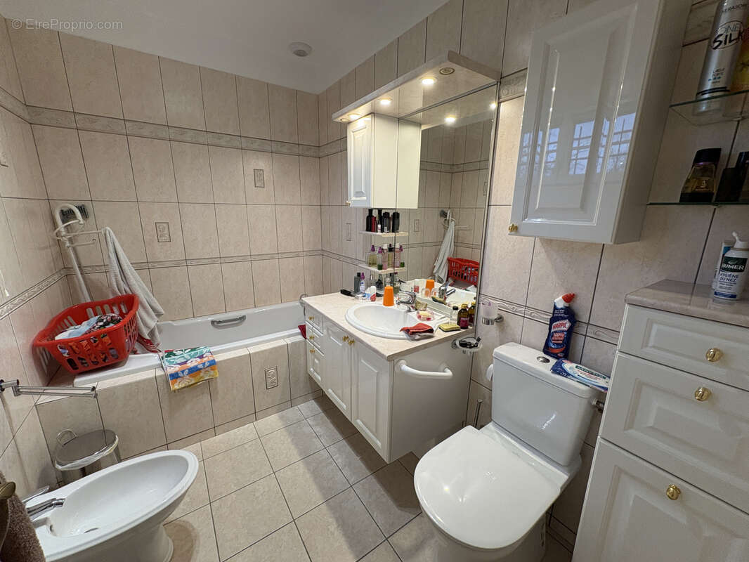 Maison à SAINT-JULIEN-LES-VILLAS