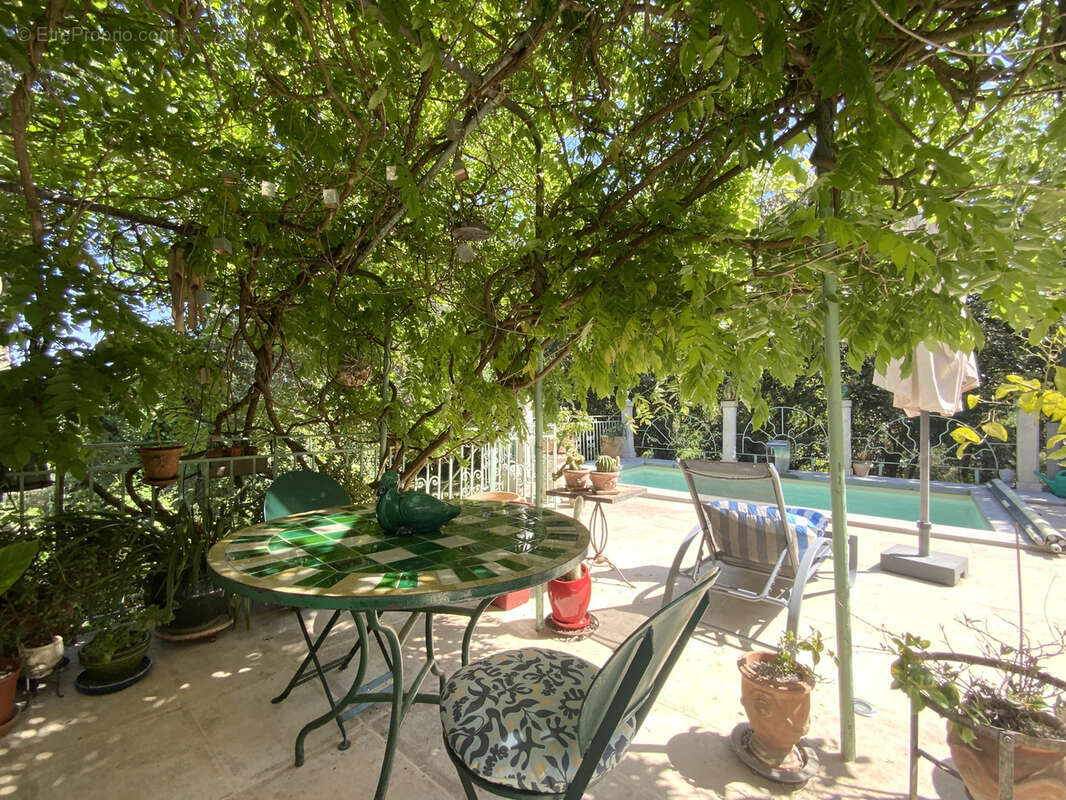 Villa de 175 m2 entourée de nature sur un terrain de 4900 m2. - photo 8