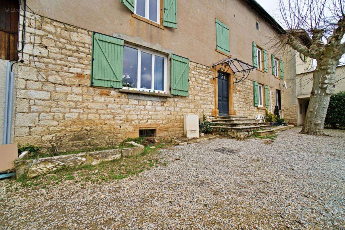 Appartement à QUINCIEUX