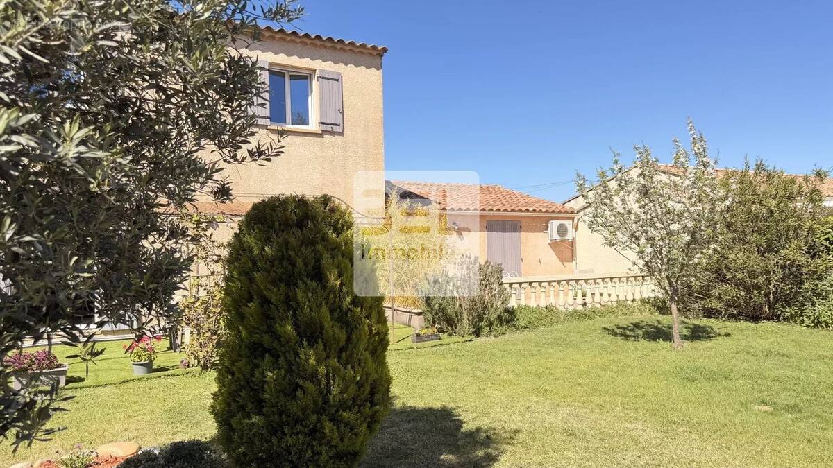 Maison à VEDENE