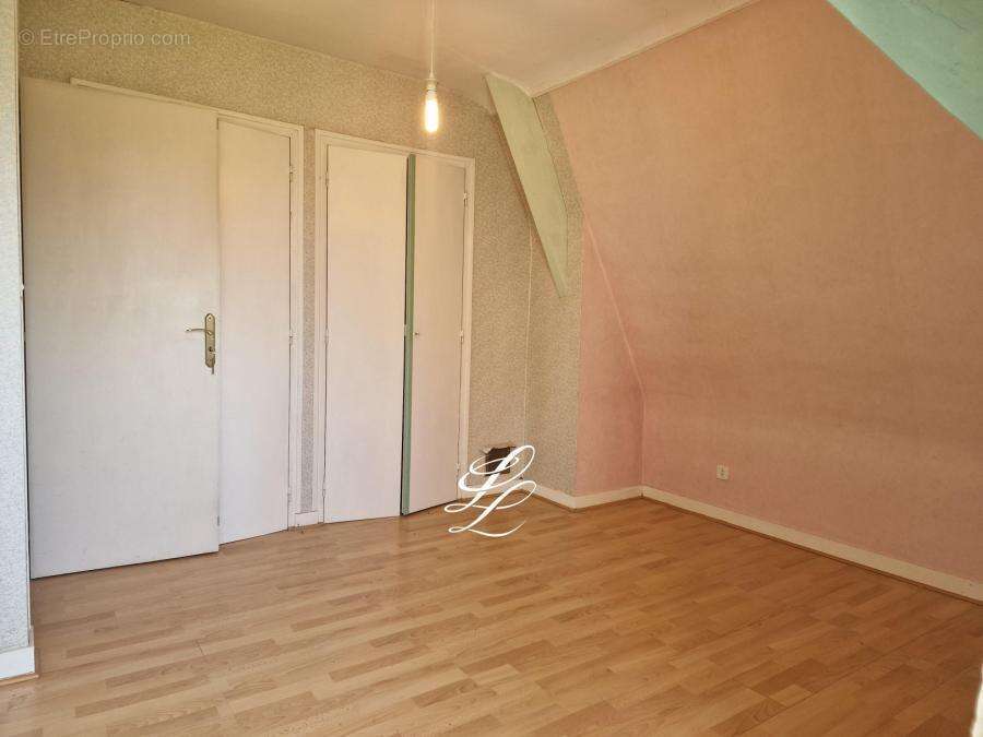 Maison à YVRE-L'EVEQUE