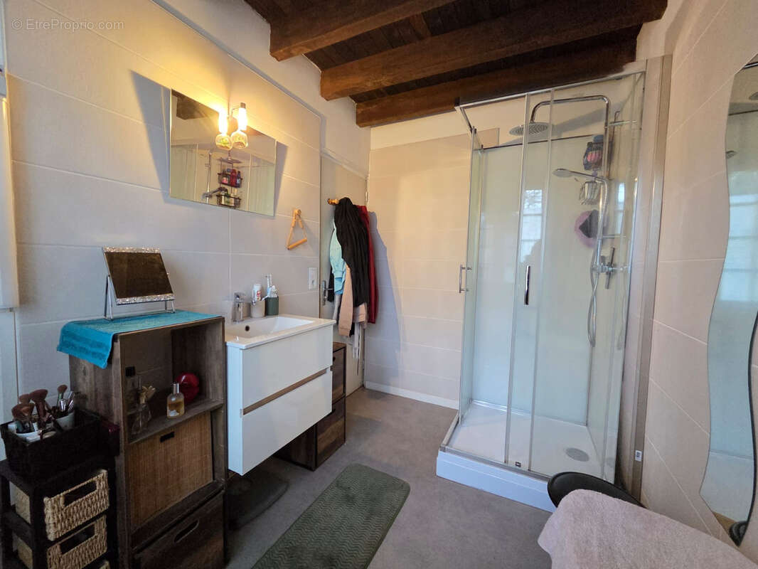 Maison de caractère avec grand terrain au cœur de Lapalisse - Actuellement louée - photo 6