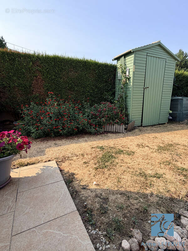Exclusivité ! maison de 6 pièces avec garage et jardin - photo 15