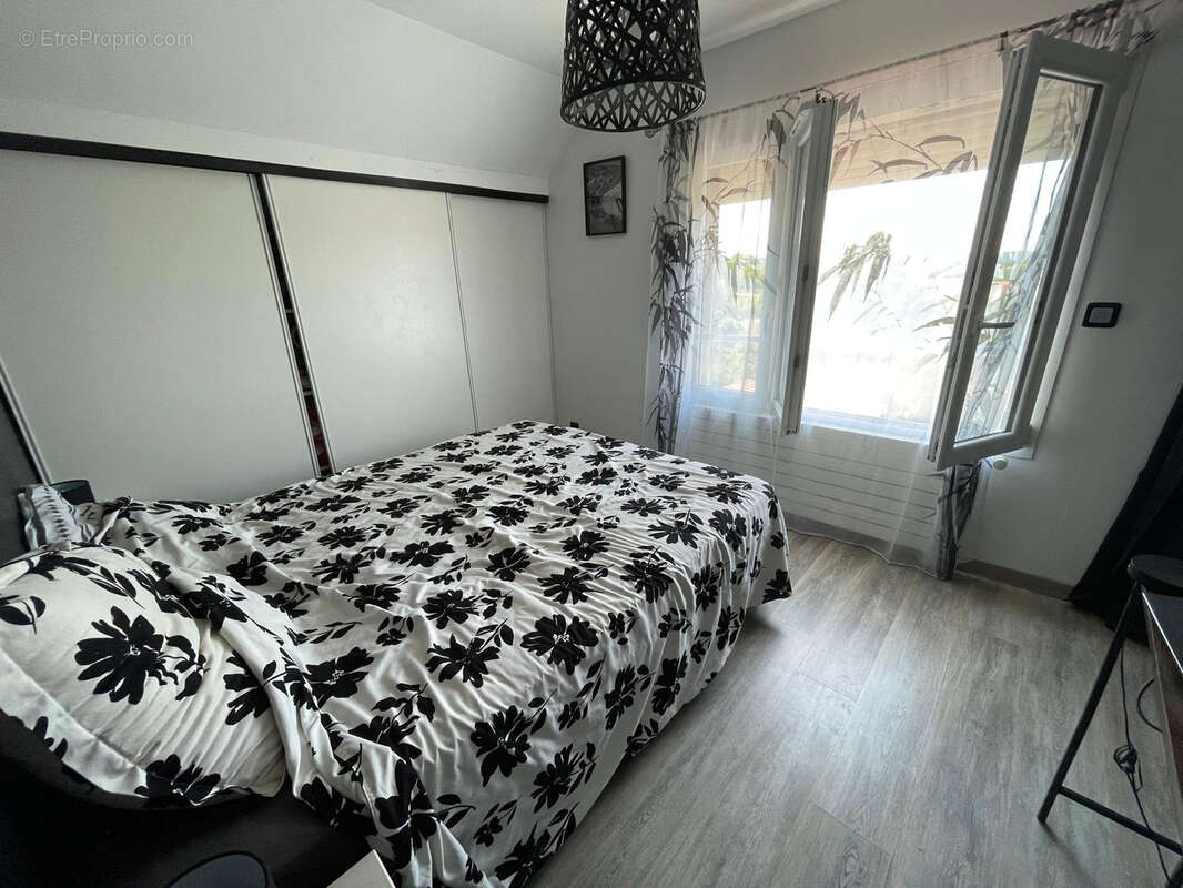 Maison familiale de 103 m2 à Bonnières-sur-Seine   À moins de 10 minutes à pied de la gare - photo 2