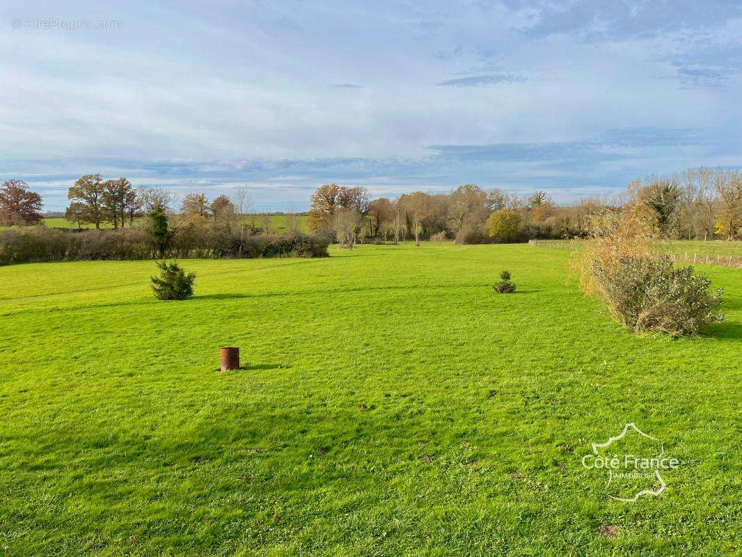 Maison à VIC-DE-CHASSENAY