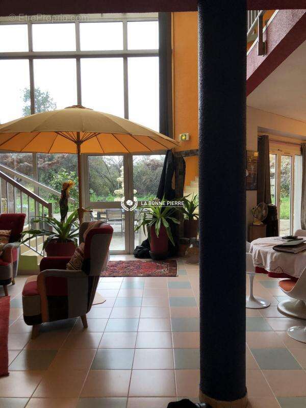 Commerce à LA FARLEDE