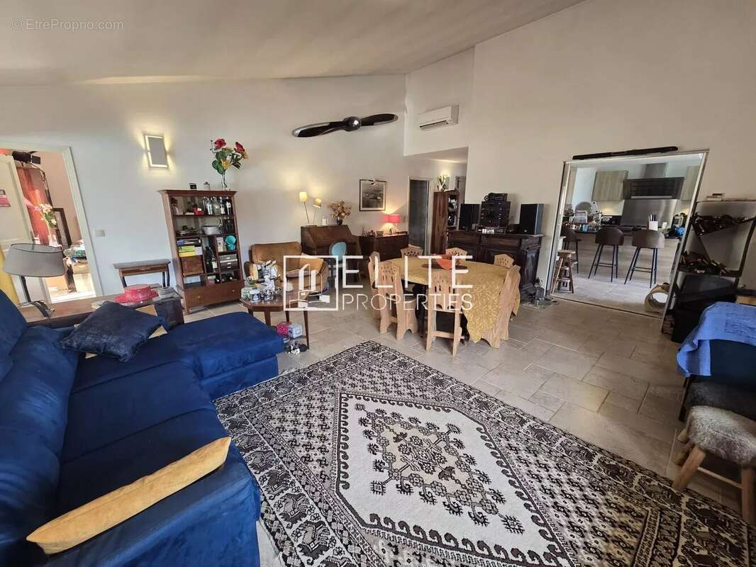 Maison à PEYMEINADE