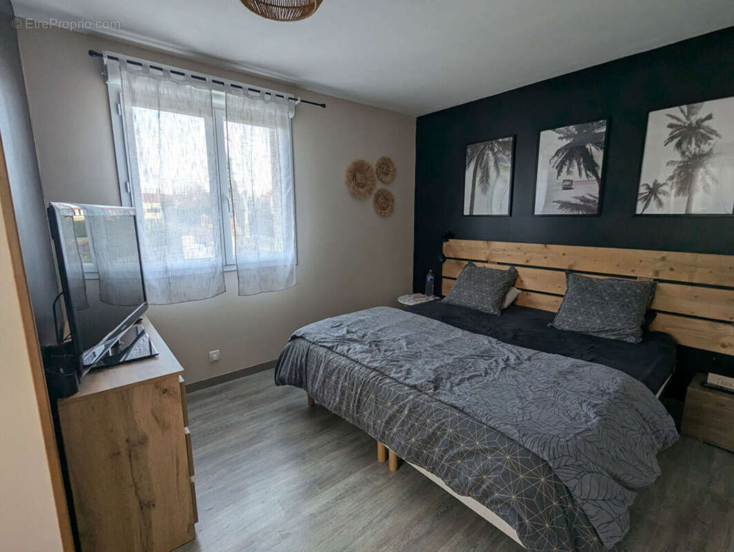 Maison à LA GUERCHE-SUR-L&#039;AUBOIS