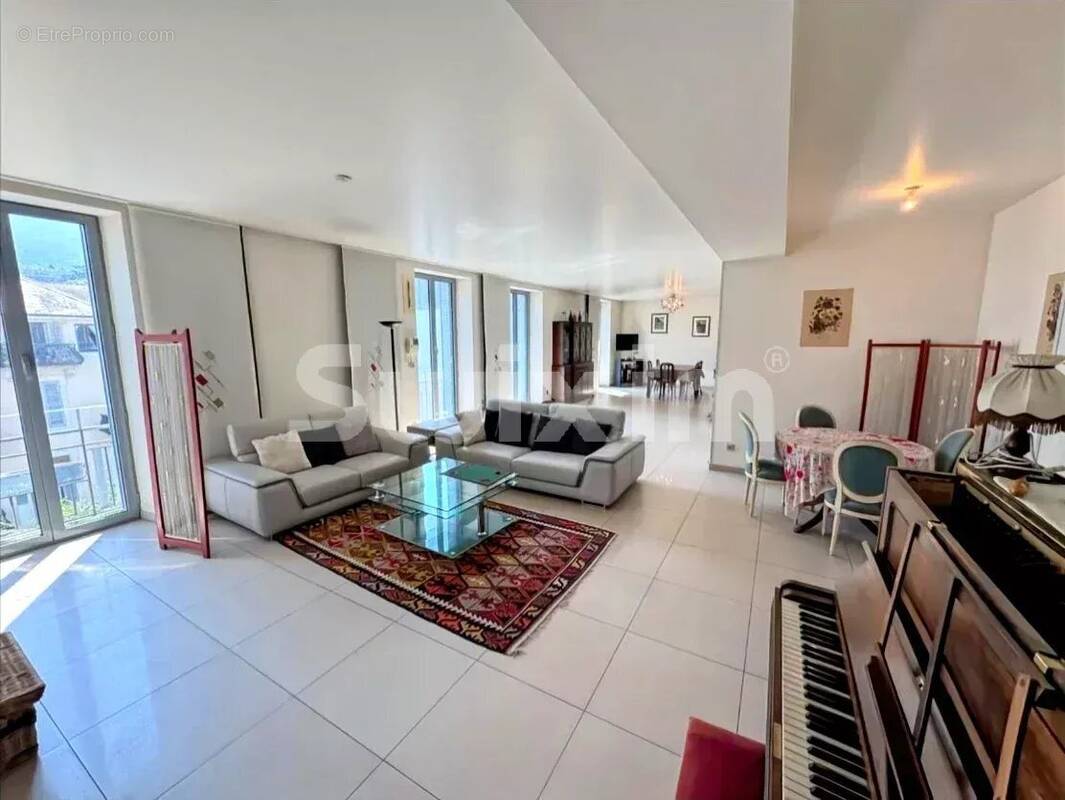 Appartement à AIX-LES-BAINS