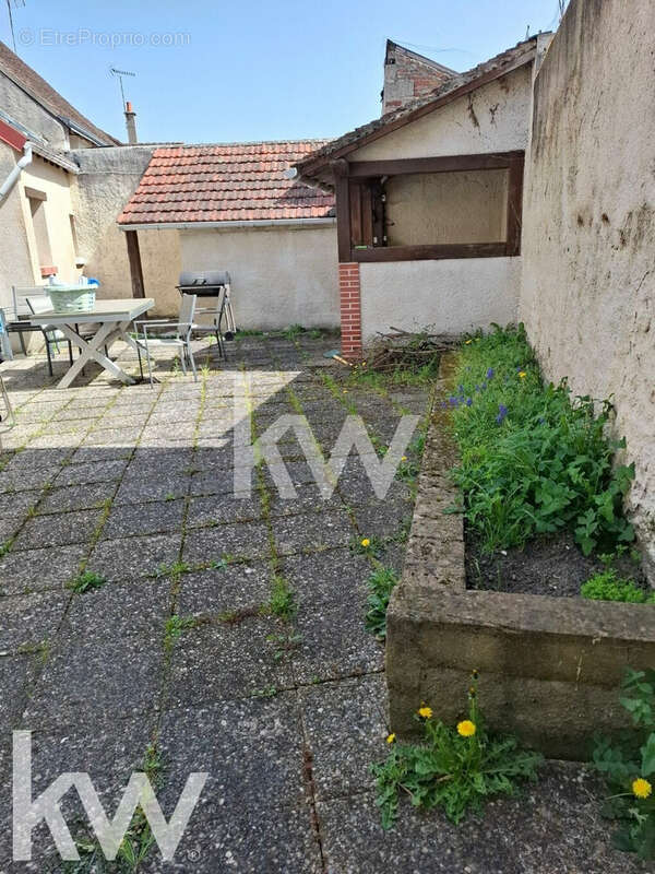 Maison 110 m² à Romorantin-Lanthenay  - photo 3