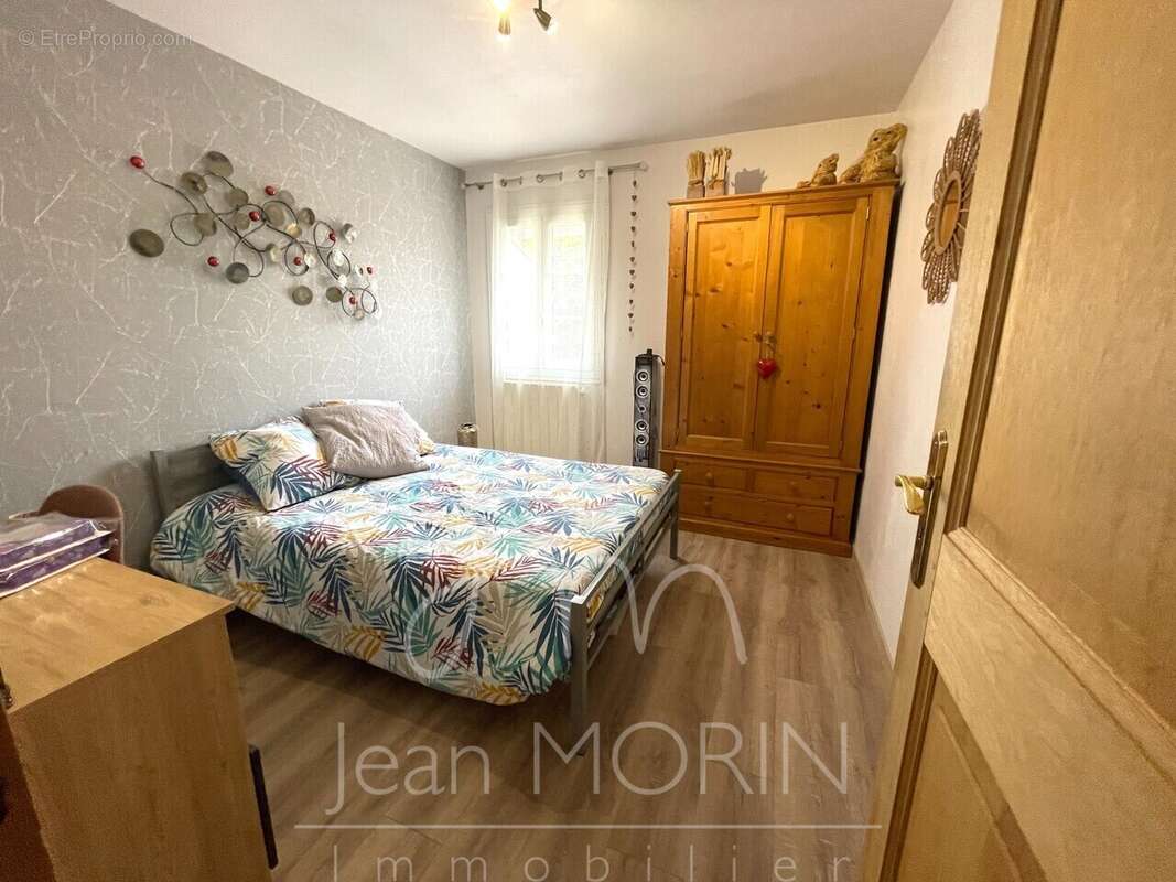 Maison à MONTELIMAR