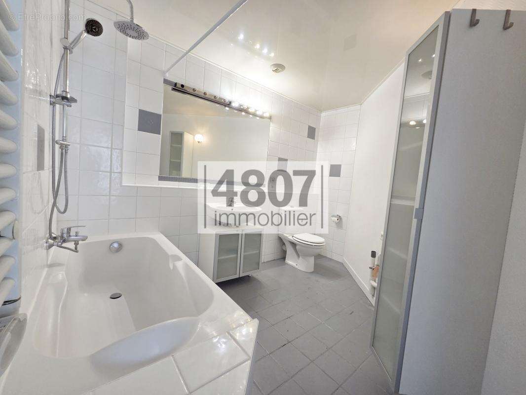 ANNEMASSE - T3 66 m2 Proche tram esprit Loft - photo 3