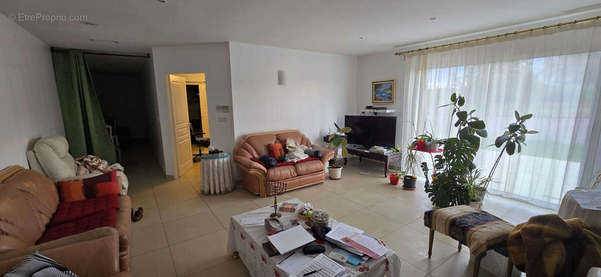 Maison à MORIERES-LES-AVIGNON