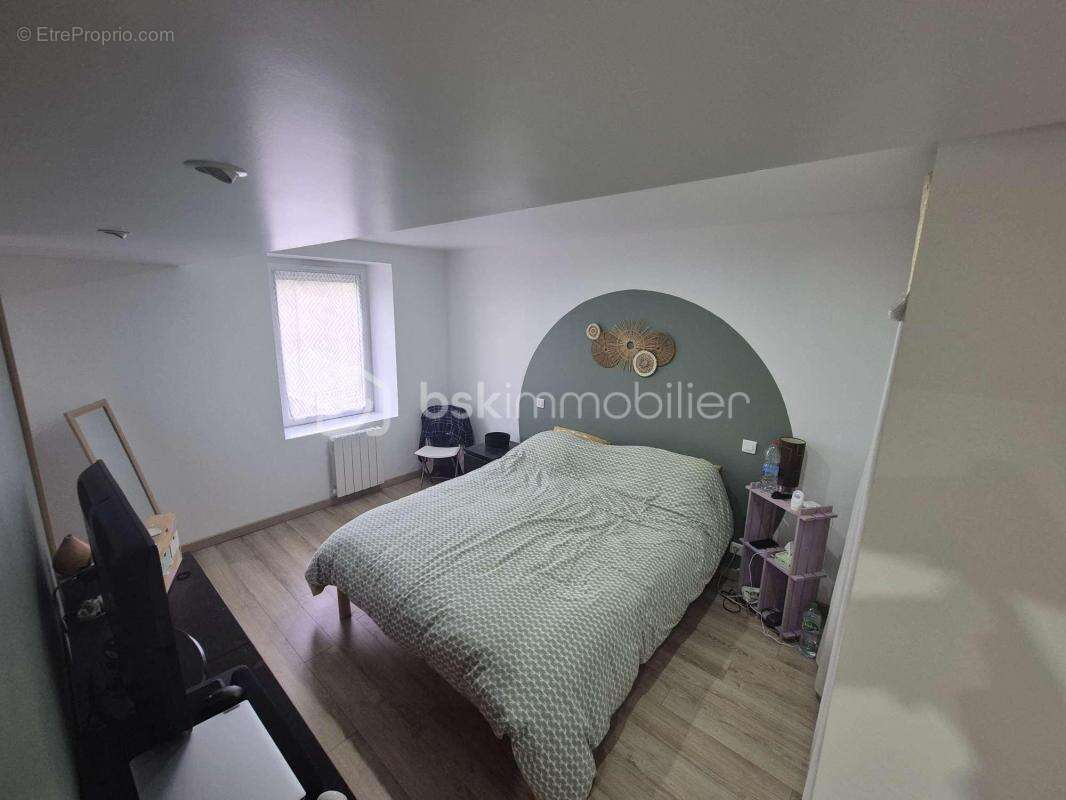 Maison à VERNEIL-LE-CHETIF