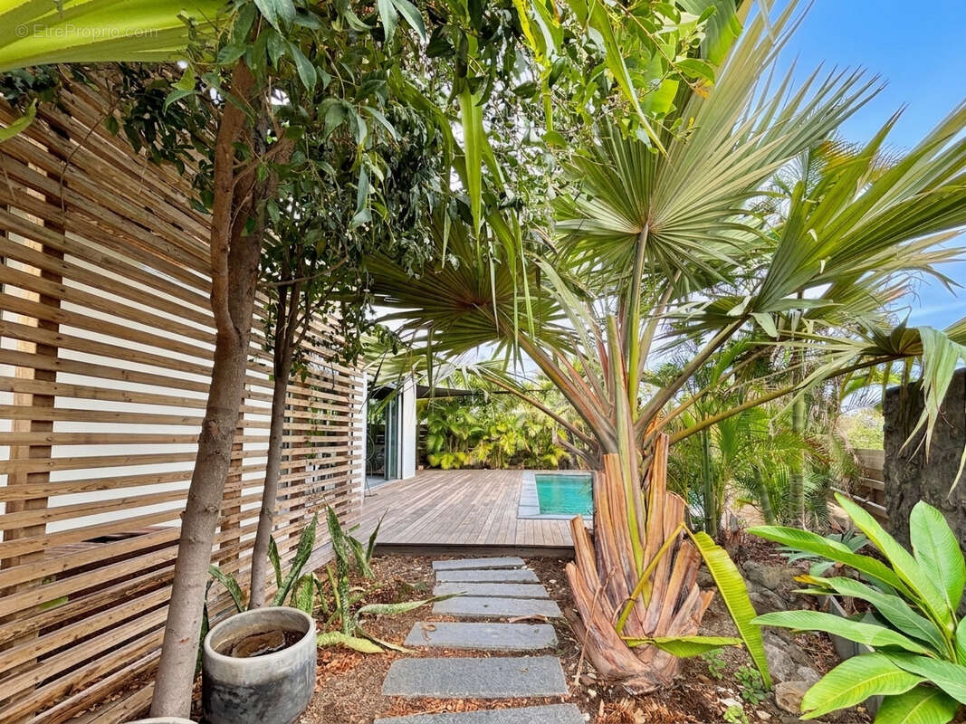 Trois-Bassins littoral  - Villa contemporaine T5 avec piscine - photo 3