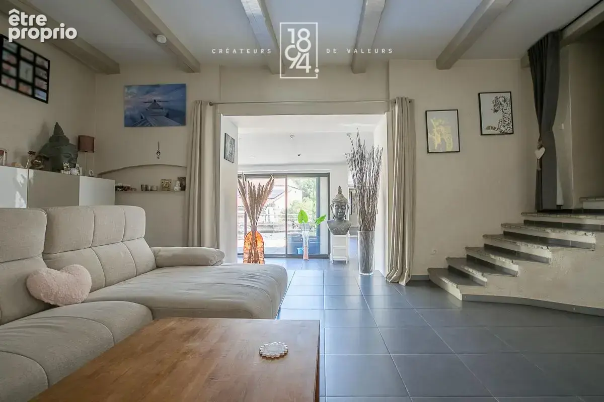 Maison T5 à vendre La Rougière Septèmes les Vallons (13240)  180 m²  Garage I Piscine I Jardin - photo 4