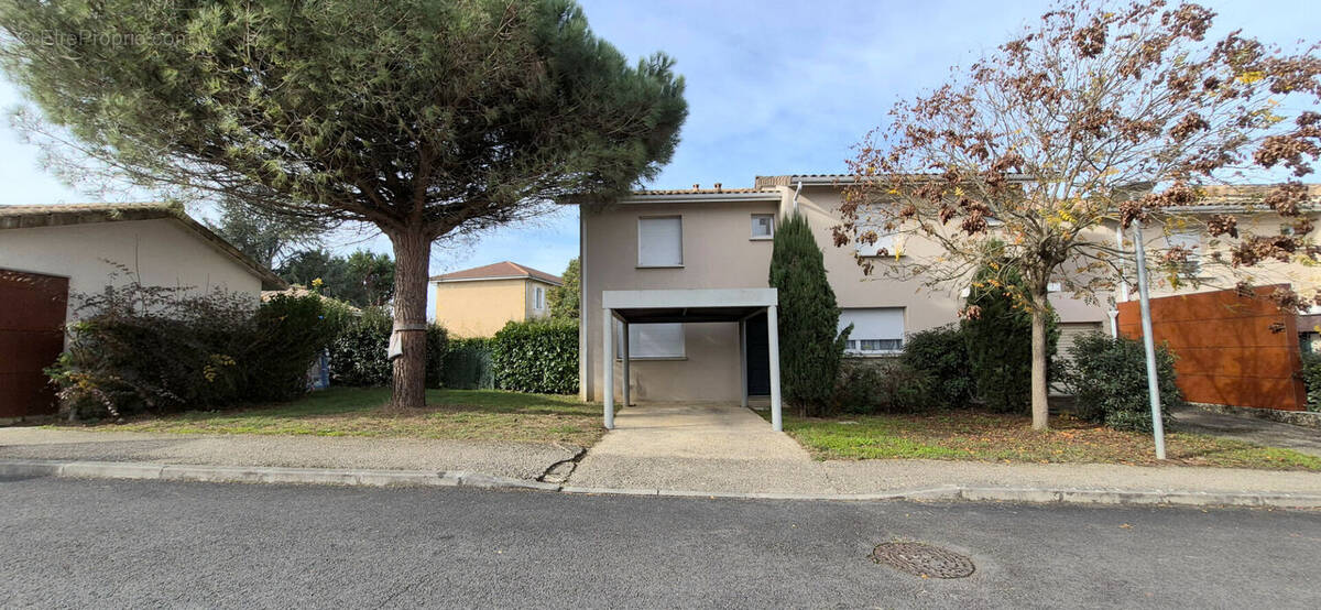 Maison à SAINT-MACAIRE