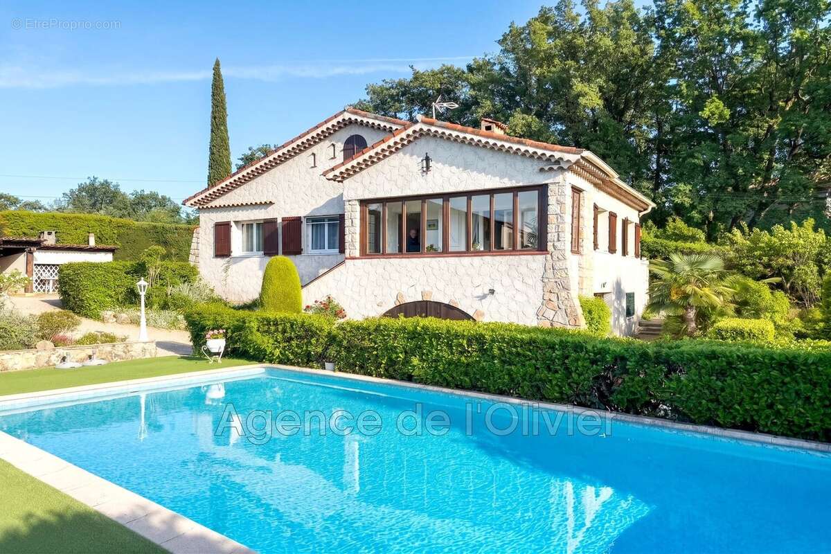 Maison à VALBONNE