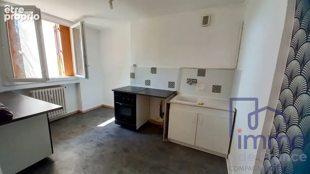 Appartement 2 pièces 47 m² à vendre à Saint-Etienne (42000) - photo 2