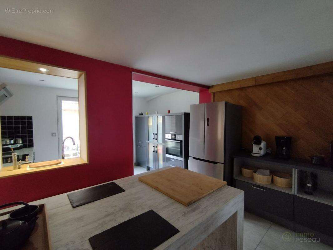 Maison à CREVECOEUR-LE-GRAND