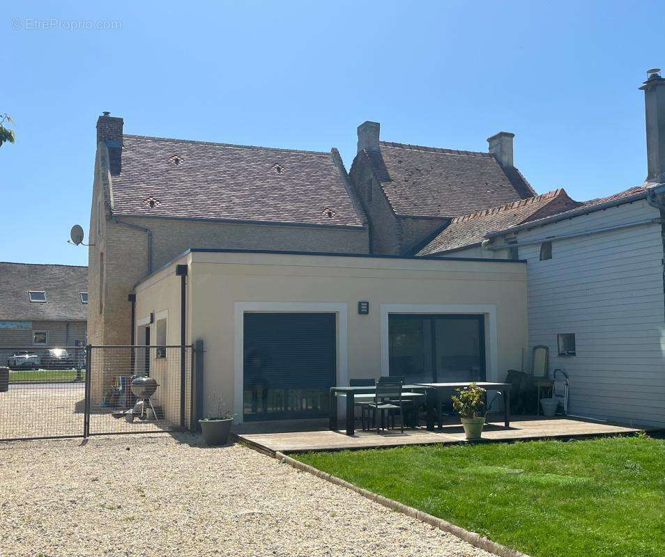 Maison à MOULT