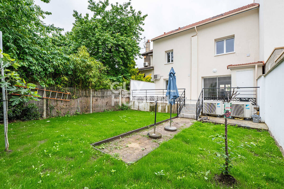 Maison à GENNEVILLIERS