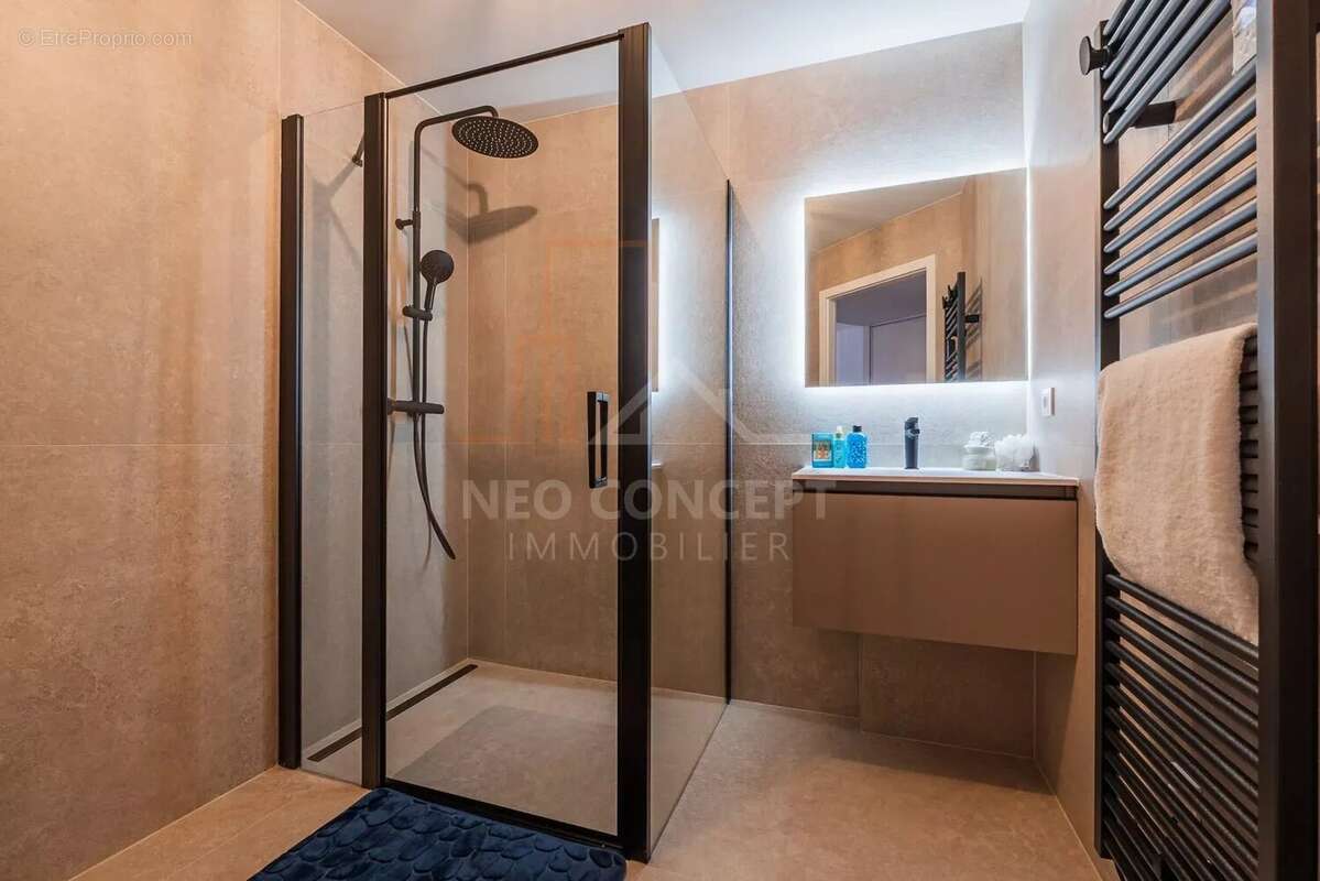 STRASBOURG – QUAI OUEST  Appartement 3 pièces  66,30 m²  Terrasse  Garage + parking - photo 5