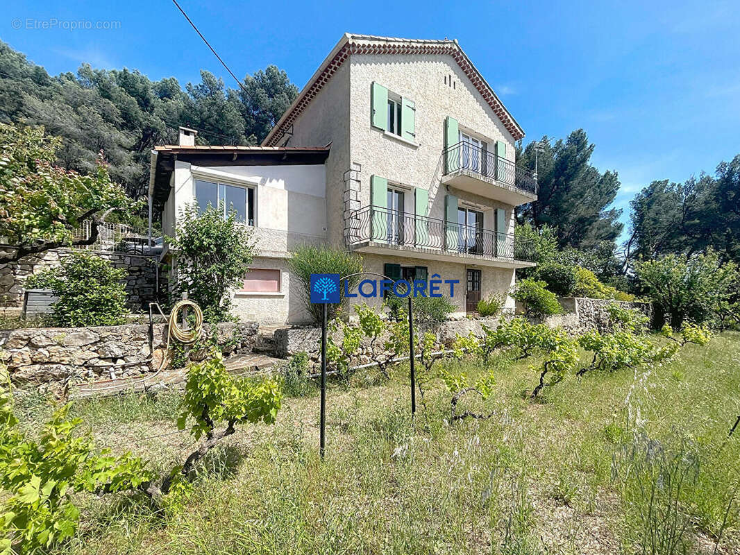 Maison à CARQUEIRANNE