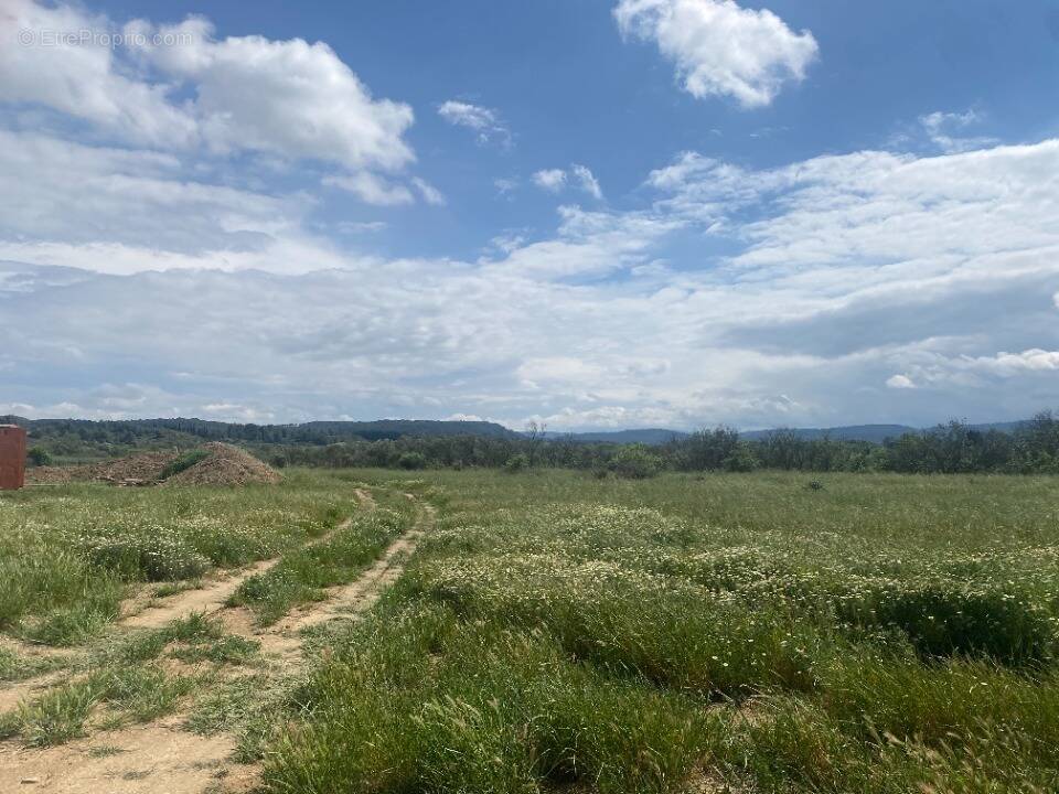 Terrain à FERRALS-LES-CORBIERES