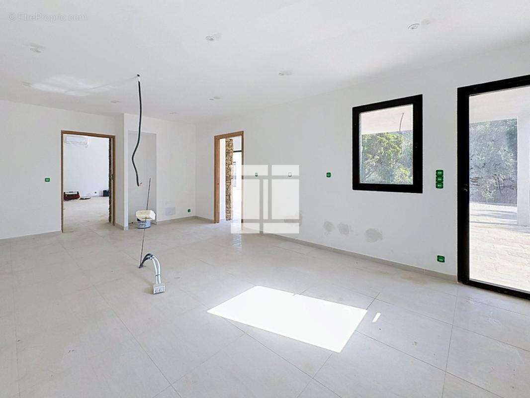 Villa contemporaine de plain pied neuve – erbalunga - photo 12