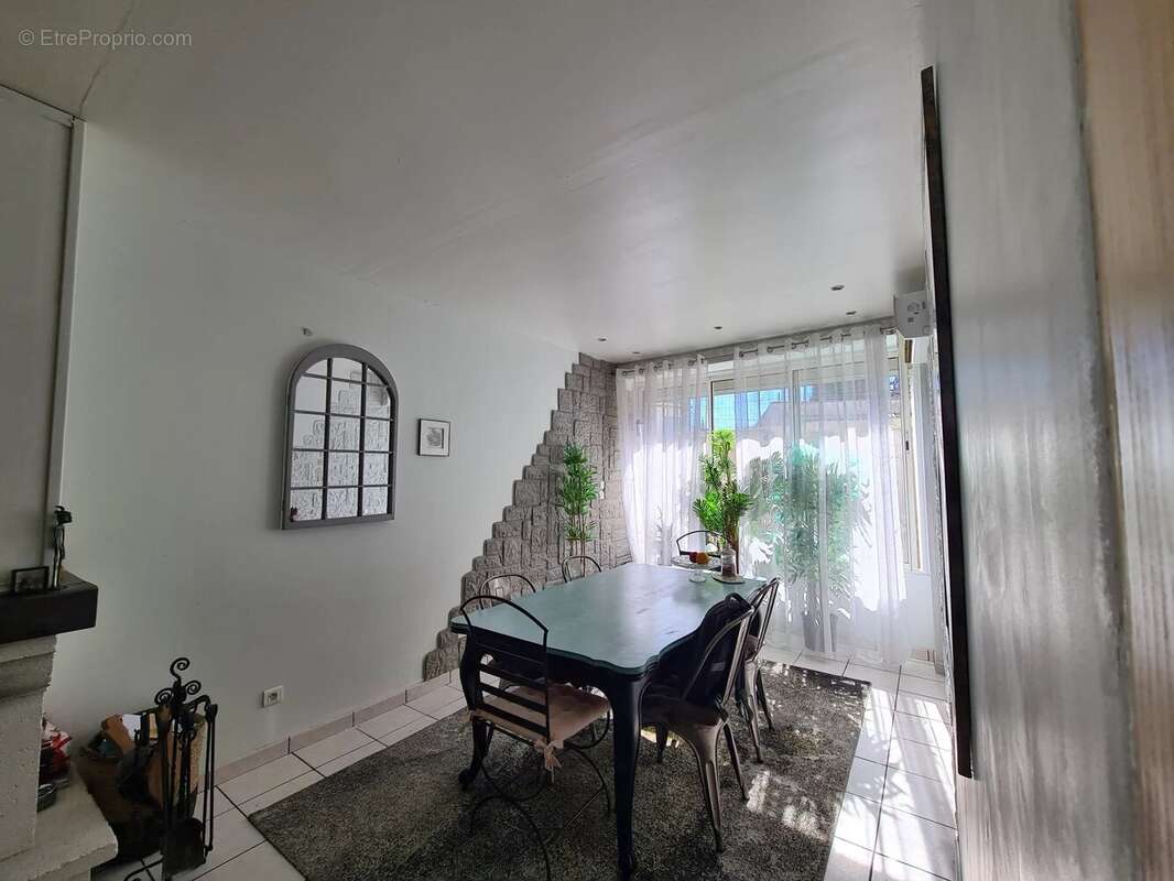 Maison à LA REDORTE